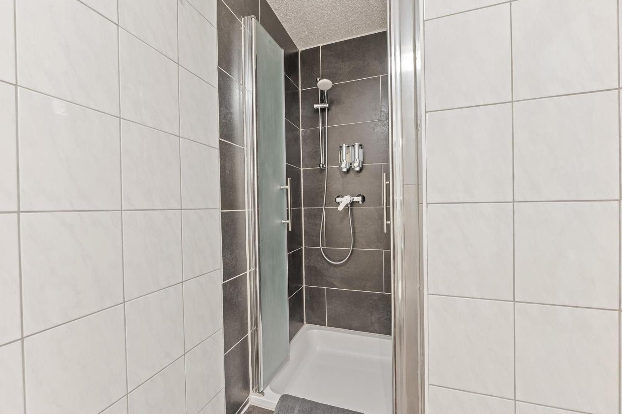 Businesshotel Lemon Suites Self Check-In Messe Airport Mit Kueche - Monteure Willkommen Neuhausen auf den Fildern Zimmer foto
